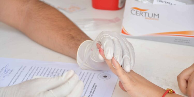 Aplican pruebas gratuitas de detección de VIH en el Congreso