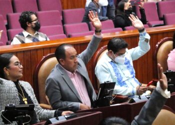 Llaman a reconstruir caminos afectados por las lluvias en Oaxaca