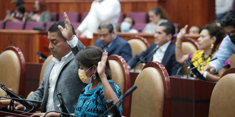 Piden a Gobierno de Oaxaca auditar compras hechas con empresas fantasma