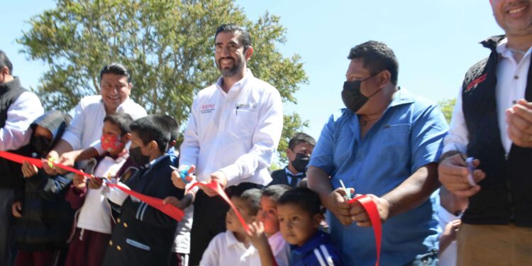 Inaugura IEEPO instalaciones de la Escuela Primaria “Tierra y Libertad”, de San Pedro Mártir