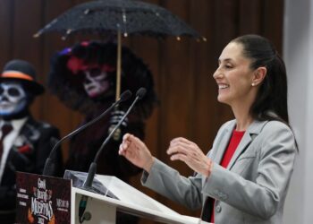 32 CATRINAS MONUMENTALES REPRESENTARÁN A CADA UNO DE LOS ESTADOS DEL PAÍS EN LA MEGA OFRENDA DEL DÍA DE MUERTOS: CLAUDIA SHEINBAUM*