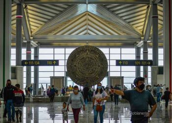 Opinión:  «¿Morena Airlines» por Bruno Donatello