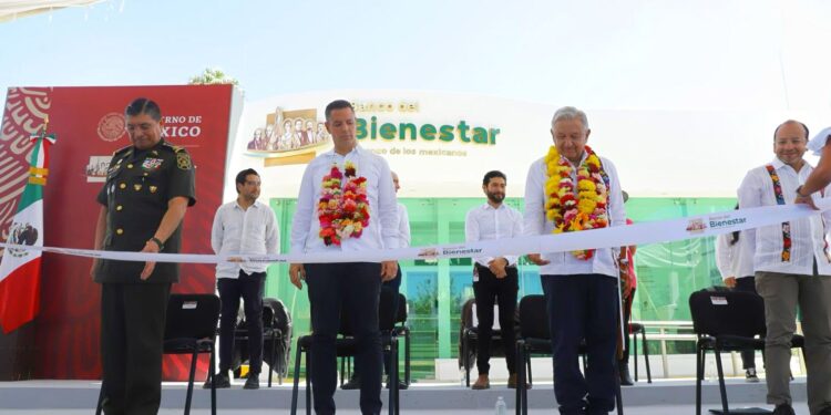 Andrés Manuel López Obrador y Alejandro Murat