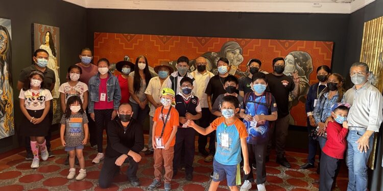 Artistas comparten visita guiada a talleristas y alumnos de la CCO