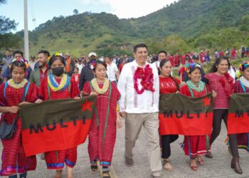 Histórica visita, por primera vez en años, un gobernador establece diálogo en territorio para recuperar la paz