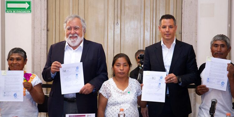 Firma del Acuerdo de Paz entre las comunidades de Zimatlán de Lázaro Cárdenas y San Sebastián Nopalera de Oaxaca