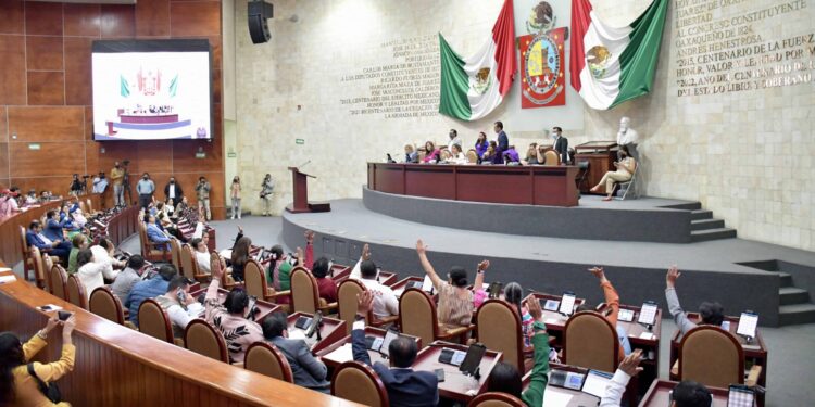 Aprueban 707 decretos en primer año de la 65 Legislatura de Oaxaca