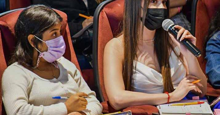 Difunde Congreso de Oaxaca quehacer parlamentario con jóvenes universitarios