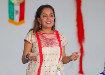 Se reúne Mariana Benítez con mujeres de municipios de la región de la Costa