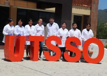 Participan jóvenes de la UTSSO en concurso