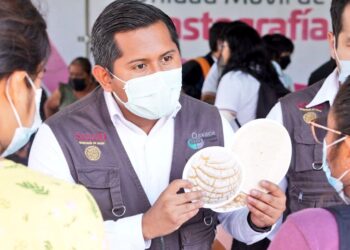 Acercan los SSO servicios a habitantes de Santa María del Tule