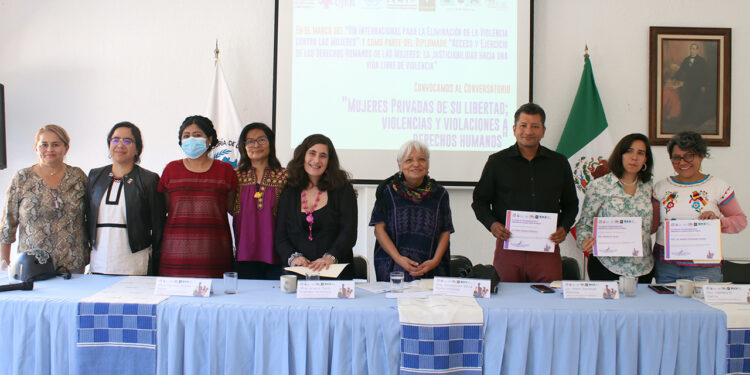 Pugna DDHPO, organizaciones y académicas por garantizar derechos de las mujeres privadas de la libertad