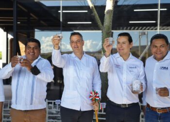 Entrega Alejandro Murat el Centro de Innovación Mezcal Oaxaca, un legado para el sector productor de esta bebida tradicional