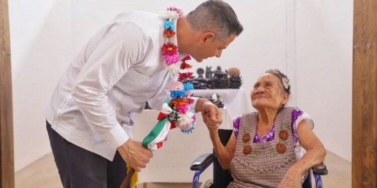 Inaugura AMH Mercado de Artesanías de Barro Negro de San Bartolo Coyotepec