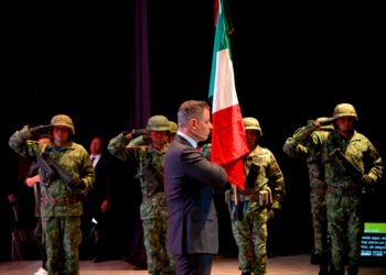 Rinde Alejandro Murat su 6to Informe de Gobierno en imponente recinto cultural recién construido