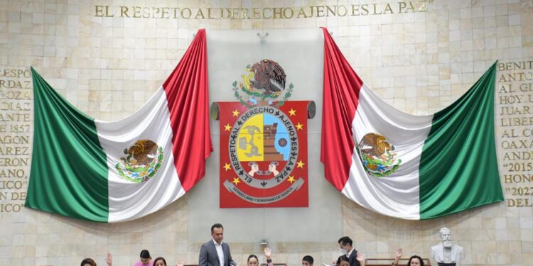 Congreso cita a titulares de la administración pública a comparecer para el análisis de sexto informe de gobierno