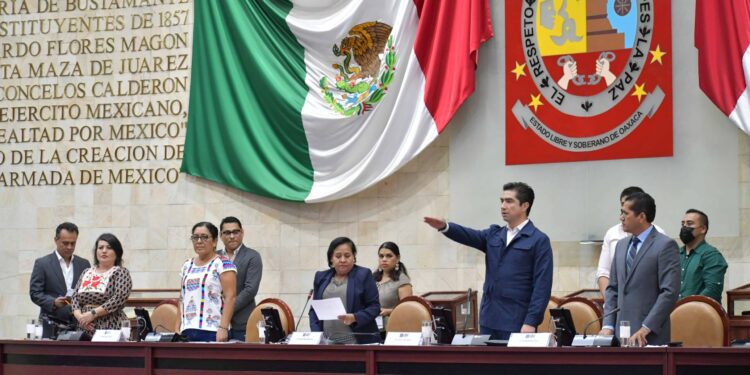 Corrupción, rezago y mala calidad, el sello de Sinfra en Oaxaca: diputadas y diputados
