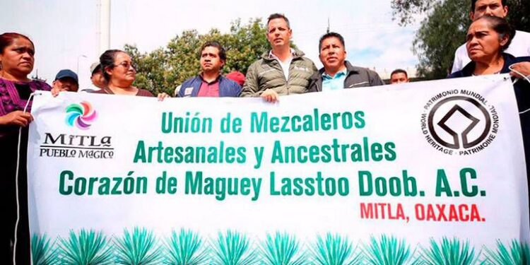 Gobierno de Alejandro Murat; impulsor del fortalecimiento de la cadena productiva del Mezcal