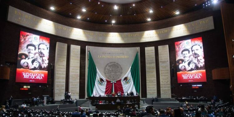 Diputados ‘frenan’ vacaciones dignas; bajan de 12 a 6 los días continuos de descanso