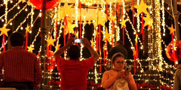 Prevén la llegada de cerca de 362 mil visitantes en los tres destinos turísticos de Oaxaca