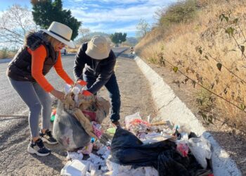 Coordina Gobierno de Oaxaca tequio de limpieza en la carretera a Monte Albán