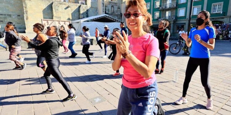 Invita Instituto del Deporte a clases de activación física en la Alameda de León