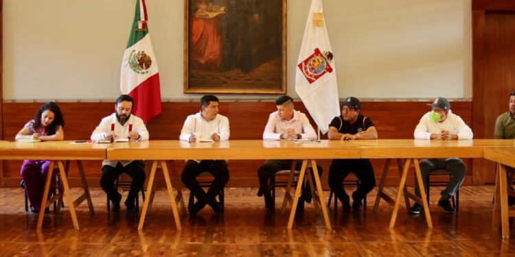Dialoga Gobierno de Oaxaca para construir la pacificación de la zona Triqui