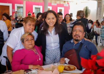 Encabeza Irma Bolaños convivio de fin de año con base trabajadora del DIF estatal