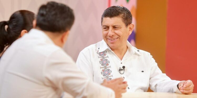 Anuncia Salomón Jara rescate del sistema hospitalario de Oaxaca