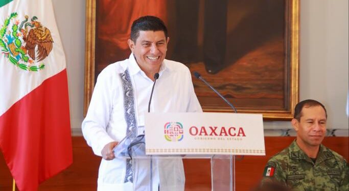 Envía Gobernador, Salomón Jara al Congreso iniciativa de reforma para someterse a Revocación de Mandato