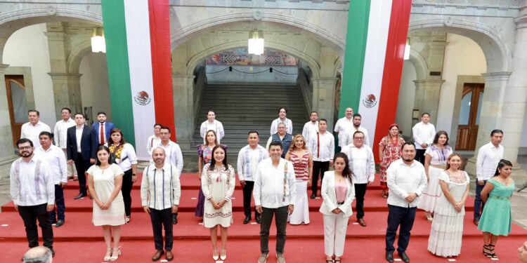 Rinden protesta de ley, las y los funcionarios que estarán al frente de los Organismos Públicos Descentralizados