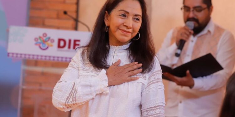 Presenta DIF estructura directiva oficial