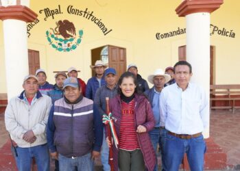Realizan Sebienti y Cabien trabajos de evaluación de caminos en Santa María Yucunicoco