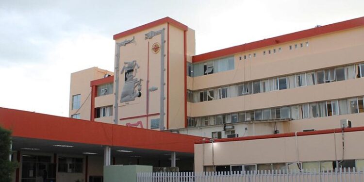 Dan de alta médica a niña de dos años originaria de la localidad de Palo de Lima, San Lorenzo Texmelúcan