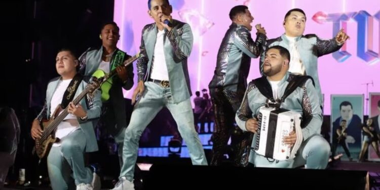 Concierto de Grupo Firme en el Foro Sol se pospone por cirugía de Eduin Caz