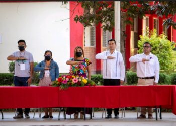 Presidente de la Junta de Coordinación Política asiste a inauguración de semestre del Cobao
