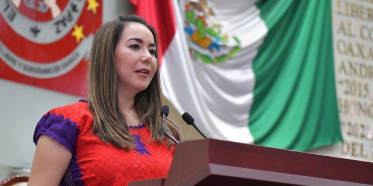 En espera aprobación de iniciativa para crear ley que fortalezca al sector mezcalero de Oaxaca.