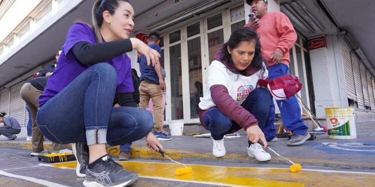 Con 2° Tequio Bienestar, ciudadanía y funcionariado mejoran la imagen visual del Centro Histórico