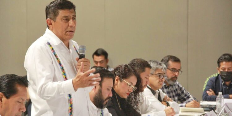 Encabeza Salomón Jara Cruz diálogo histórico por la paz duradera entre Sola de Vega y San Vicente Coatlán