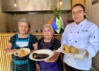 Presenta Xoxocotlán su mágica gastronomía, música, folklore y alebrijes en «Nanixhe de Oaxaca» de la UTVCO
