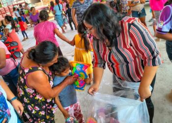 Más de 18 mil niñas y niños reciben un juguete por el “Día de Reyes”