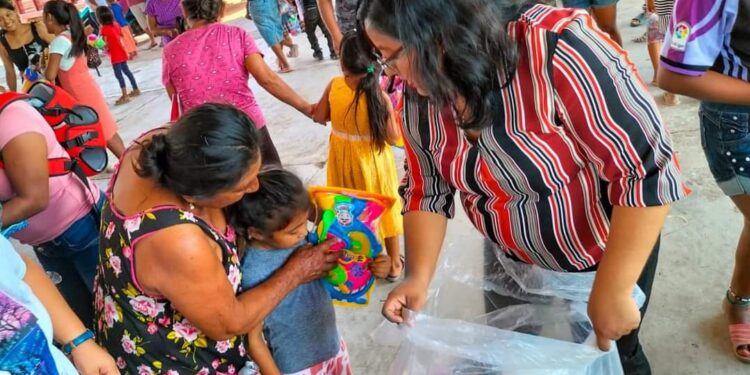 Más de 18 mil niñas y niños reciben un juguete por el “Día de Reyes”