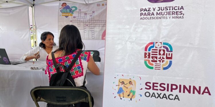 Brinda Gobierno de Oaxaca más de mil atenciones durante 2da Jornada de Paz y Justicia para Mujeres en la Costa