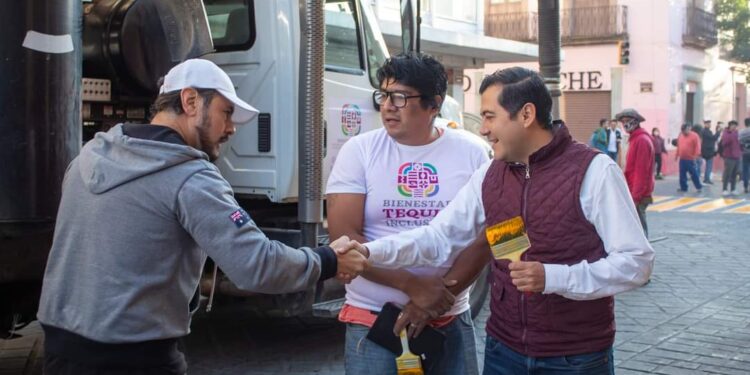 Diputado Luis Alfonso Silva Romo se suma al tequio por Oaxaca