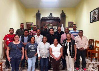 Denuncian que empresa de Tehuacán dedicada a criar cerdos contamina río en la Mixteca