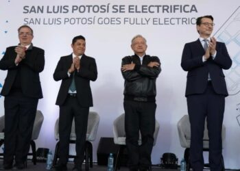 No habrá obstáculos para producción de autos eléctricos, dice AMLO a BMW