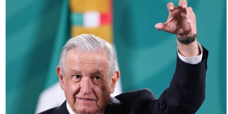 López Obrador analiza denunciar por daño moral a abogado de García Luna