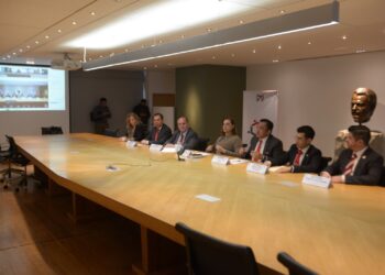 Egresan del IRH 21 nuevos cuadros del PRI estatal