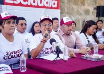 Jóvenes de Oaxaca se organizan en apoyo a Claudia Sheinbaum