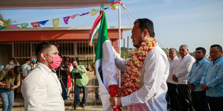 Exhorta IEEPO a preservar el valor cívico de la Bandera Nacional como símbolo de unidad